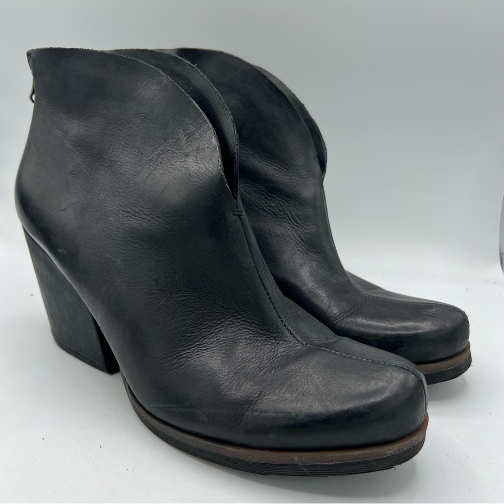 Korks Shamira Leather Ankle Boot Womens 10M‎ Black Chunky Heel Cutout Back Zip